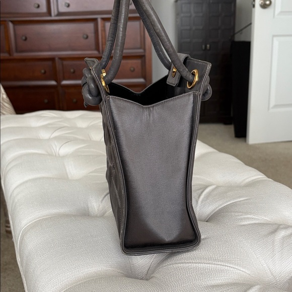 SALVATORE FERRAGAMO handbag - Picture 3 of 11